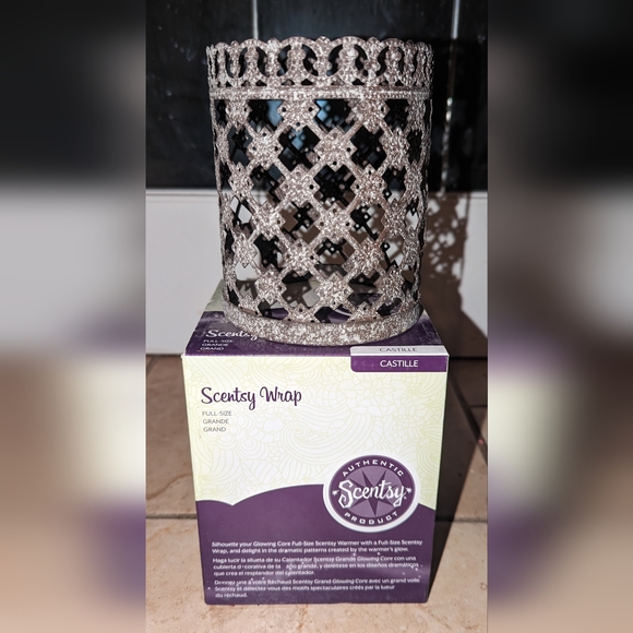 Scentsy "Castille" Warmer Wrap New in Box - Picture 3 of 5